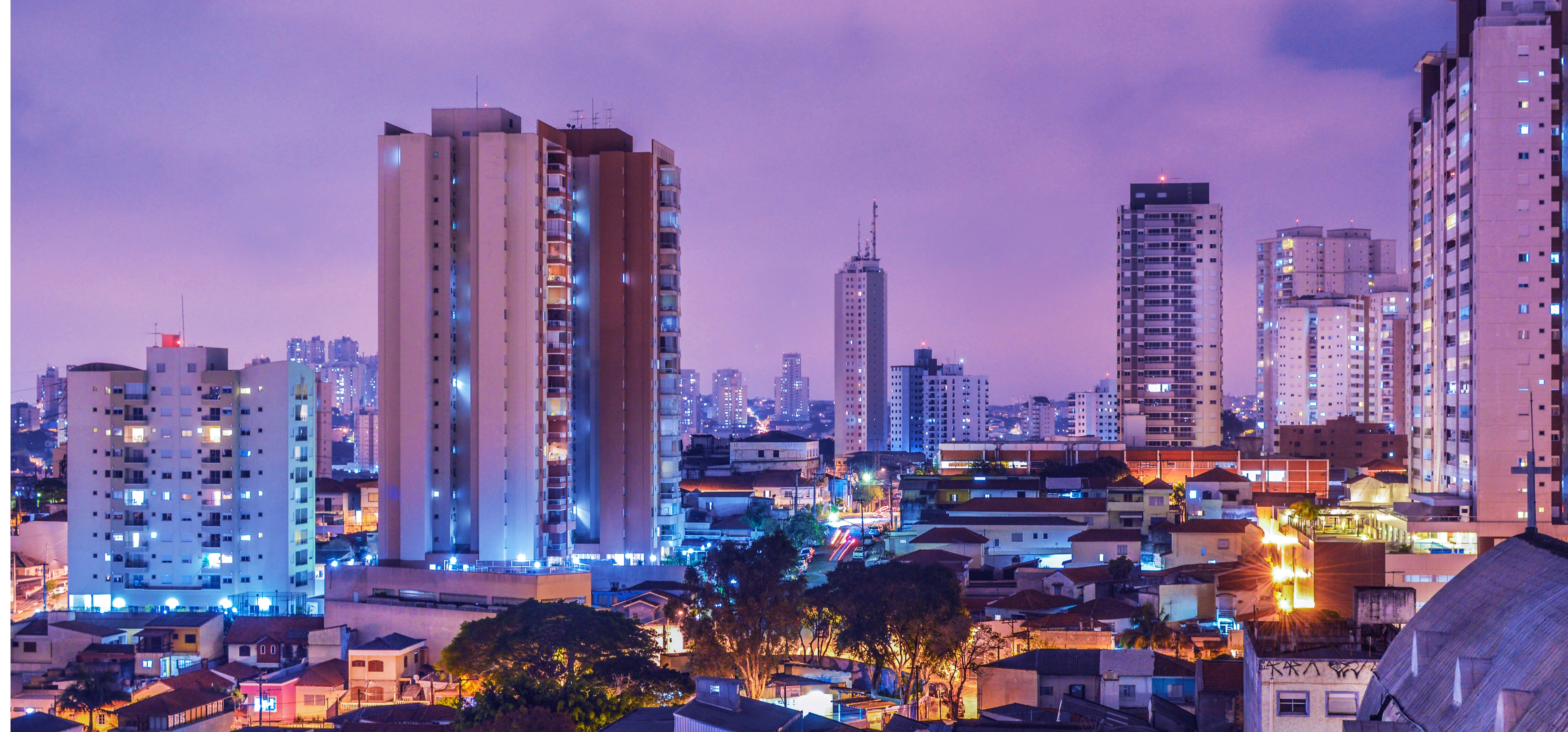night-time-city-scape-of-sao-paulo-brazil-1